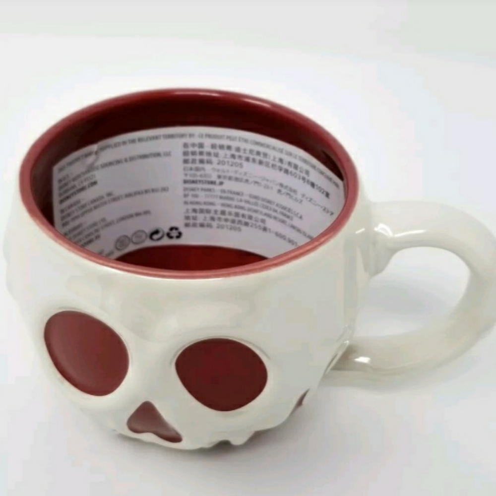 NWT Disney Store Poison Apple Snow White Mug - Picture 2 of 7
